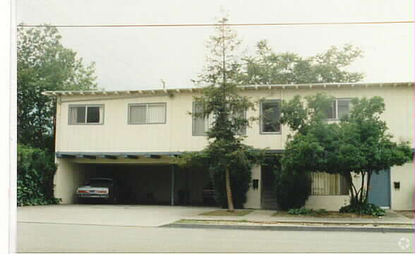 Foto del edificio - 305 N I St