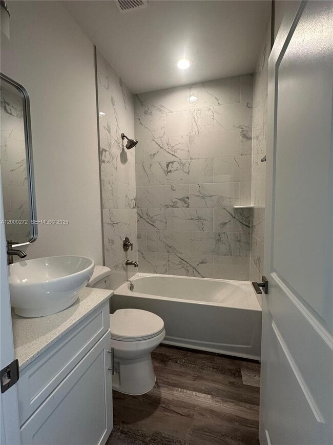 Foto del edificio - 10045 Amicola St