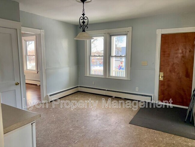 Building Photo - 1134 Social St