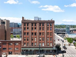 Building Photo - 2261 Blake St