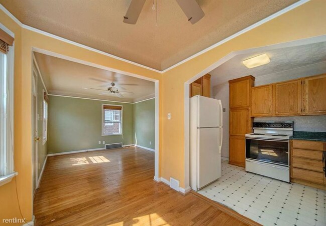 Building Photo - 3 br, 2 bath House - 24824 Dunning St