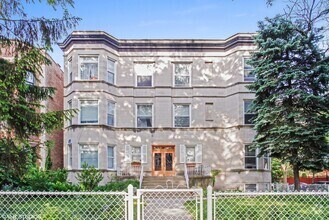 Building Photo - 4137 N Greenview Ave