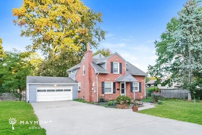 Building Photo - 7064 Barton Dr