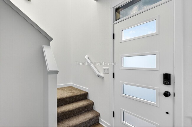 Building Photo - 2024-MUIR4