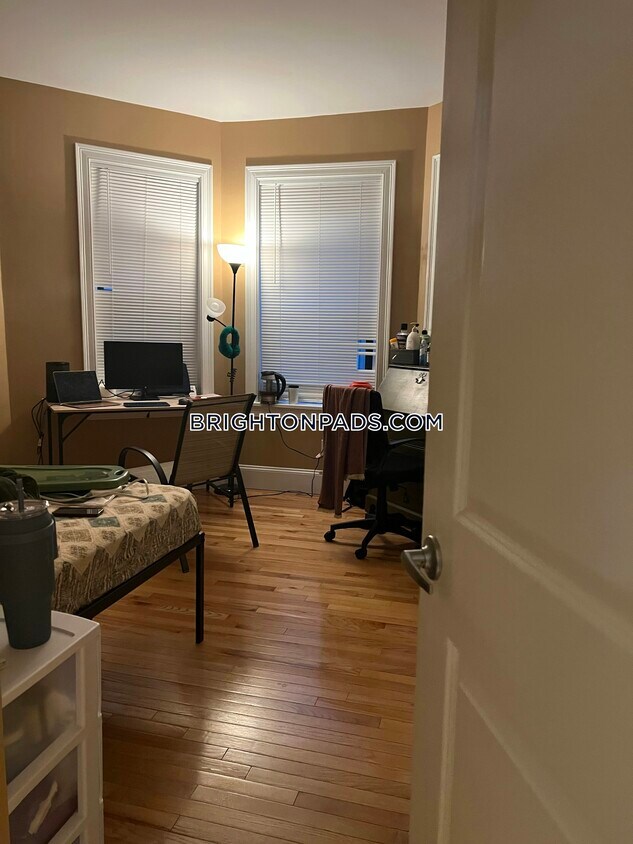 Foto principal - 15 Seager Ct