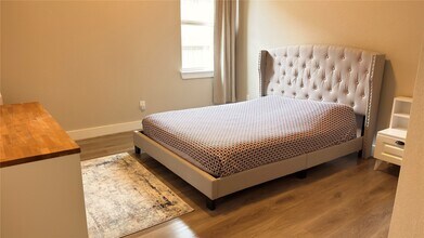 Building Photo - 23018 Pearl Glen Dr