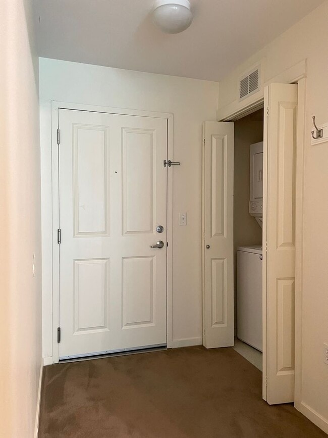 Photo - Cozy Studio in Downtown Bellevue House