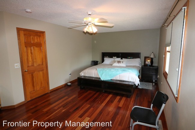 Building Photo - 4 br, 3 bath House - 3413 Churchill St.