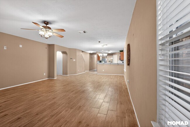 Foto del edificio - 9319 Canady Park Ln