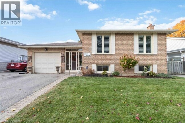 Building Photo - 34 Sympatica Crescent