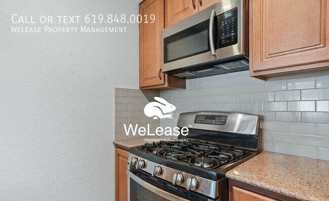 Building Photo - Charming 3-Bedroom Home with Private Backy...