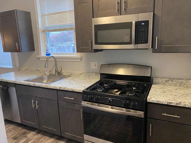 Foto del edificio - Recently updated building in Bellevue area of Pittsburgh