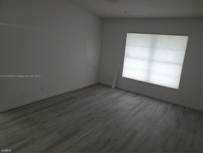 Building Photo - 3 br, 2 bath House - 10845 Palm Spring Dr
