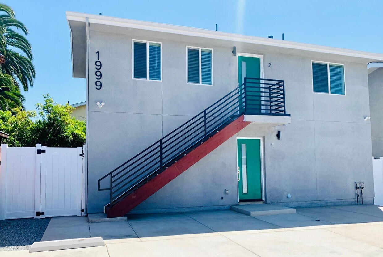 Foto principal - CHARMING Newly Constructed 1BD/BA Availabl...