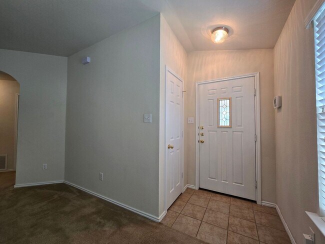 Foto del edificio - 4604 Black Forest Ln