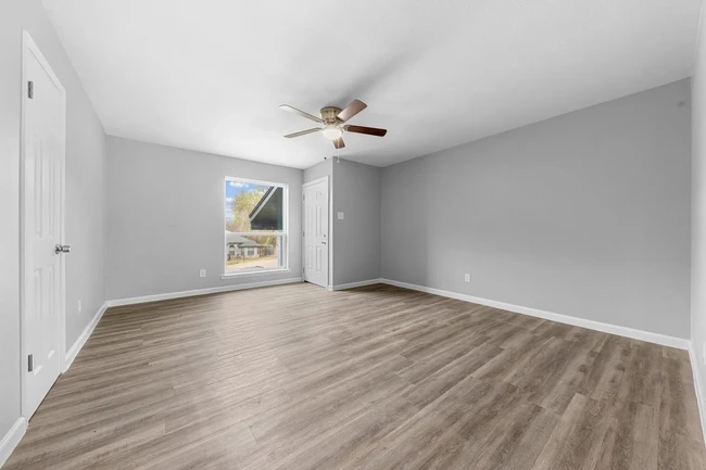 Sala de estar - 124 Wind Ridge Dr