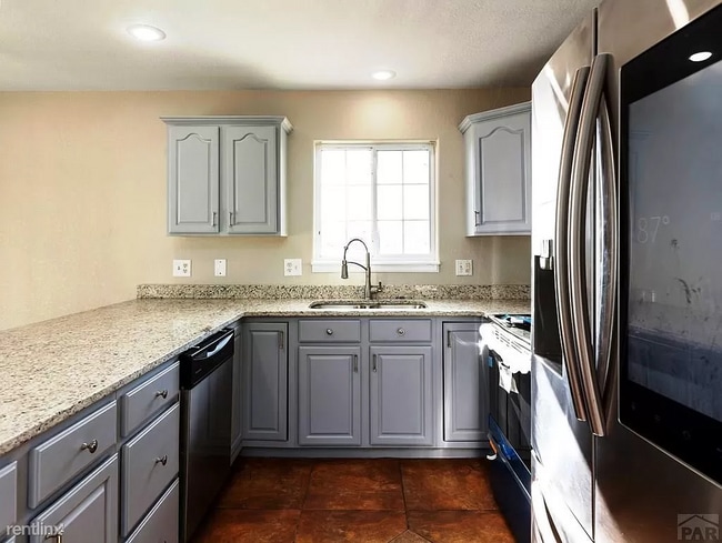 Building Photo - 5 br, 3 bath House - 1181 W Calle Antigua