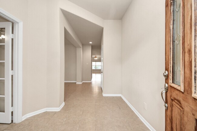 Foto del edificio - 7730 Trail Hollow