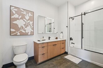 Interior Photo - Lexington on Broadway