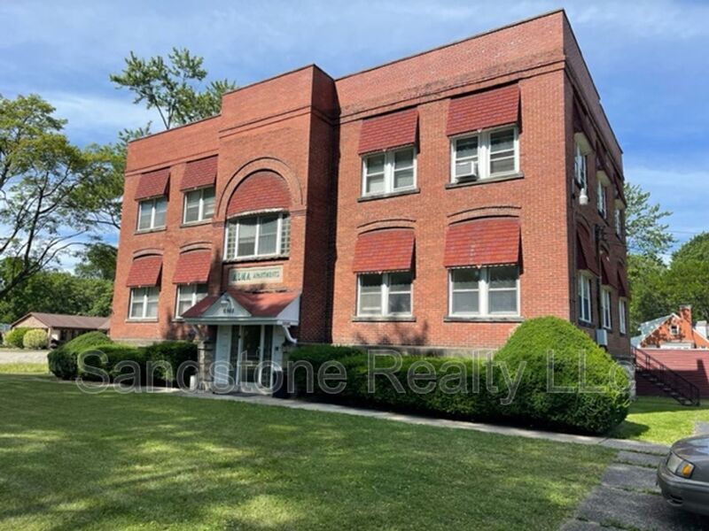 6968 Lake Ave Unit Apt. 1, Elyria, OH 44035 Condo for Rent in Elyria