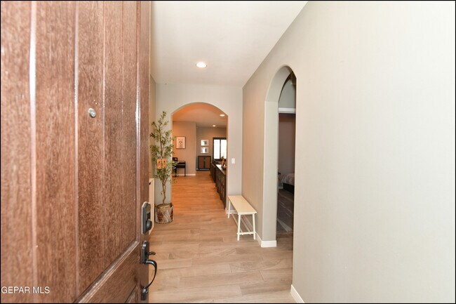 Foto del edificio - 13187 Borwick Rd