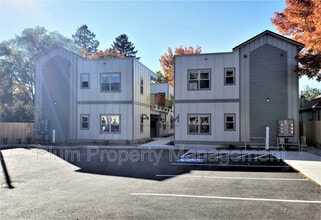 Building Photo - 808 Prince St