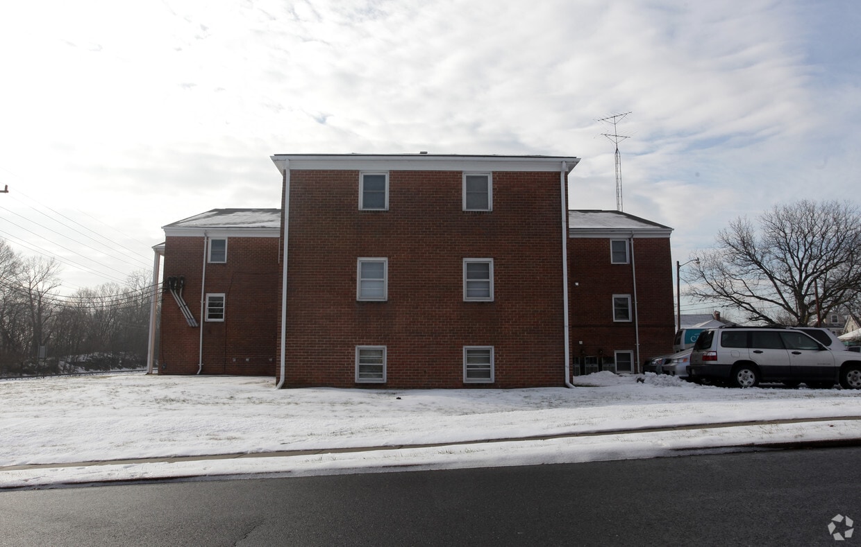 Building Photo - 1499 N East St