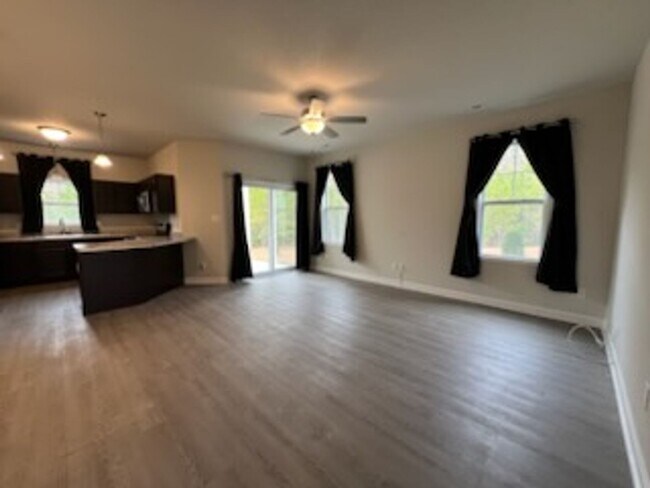 Foto del edificio - Spacious