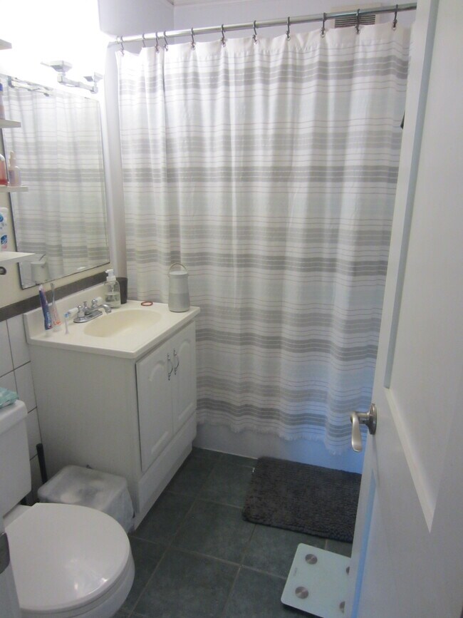 Photo - 1734 Commonwealth Ave Apartment