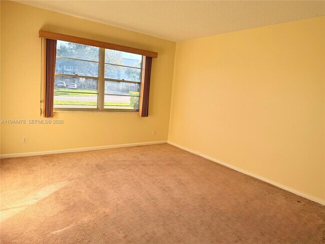 Building Photo - 12950 SW 4th Ct