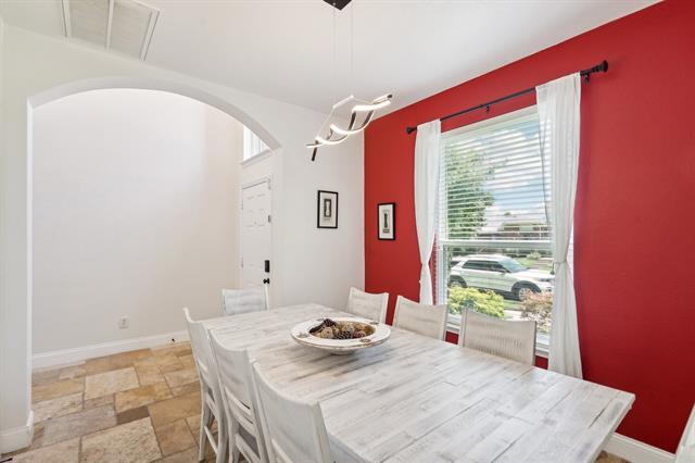 Foto del edificio - 6244 White Pine Dr