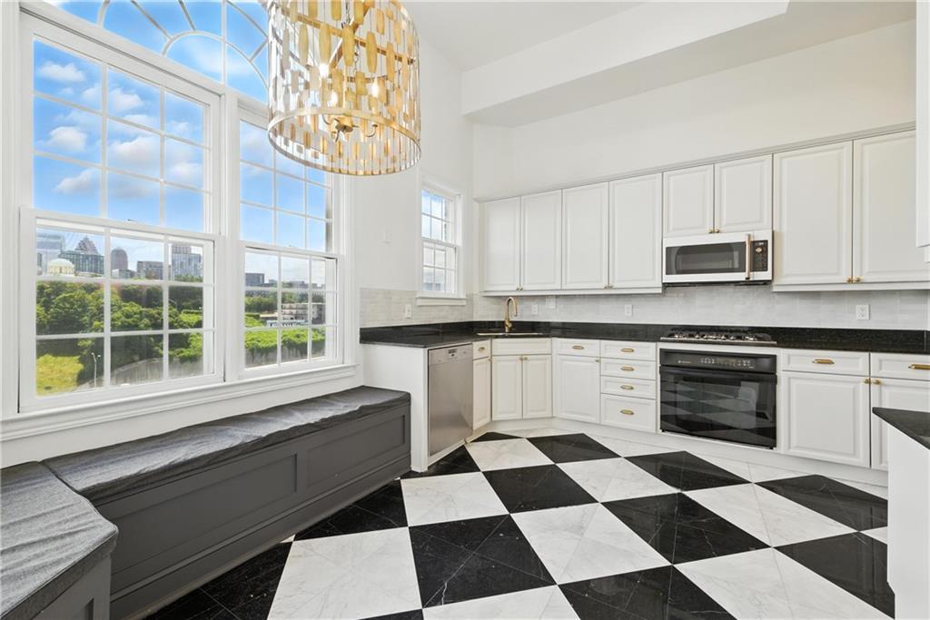 Primary Photo - 1735 Peachtree St NE