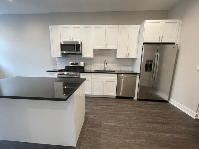 Foto del edificio - 1730 W Greenleaf Ave