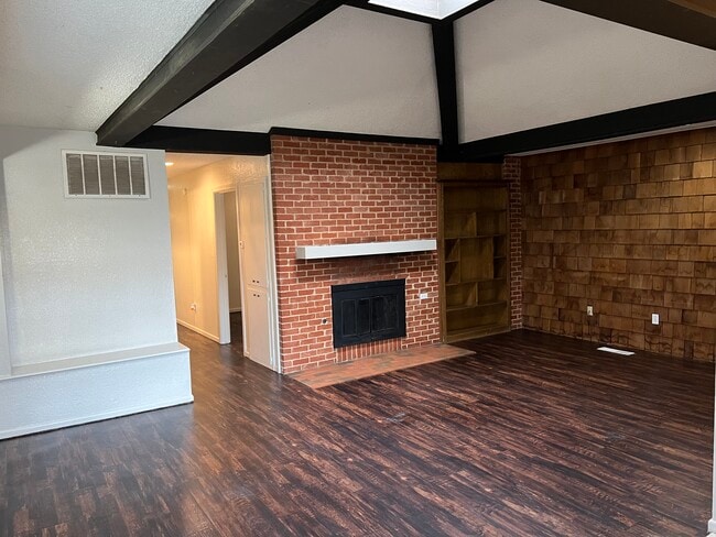 Building Photo - 3712 53rd St