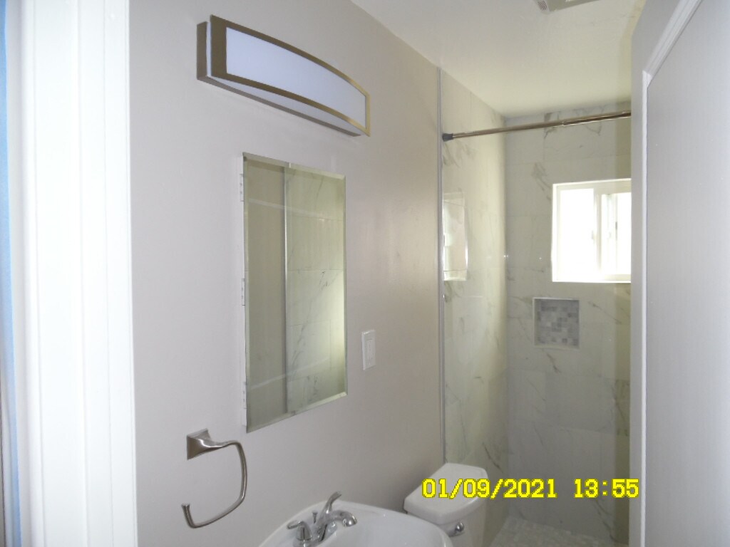 Building Photo - 1928 Felspar