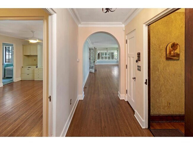 Foto del edificio - 1769 Dupont Ave S