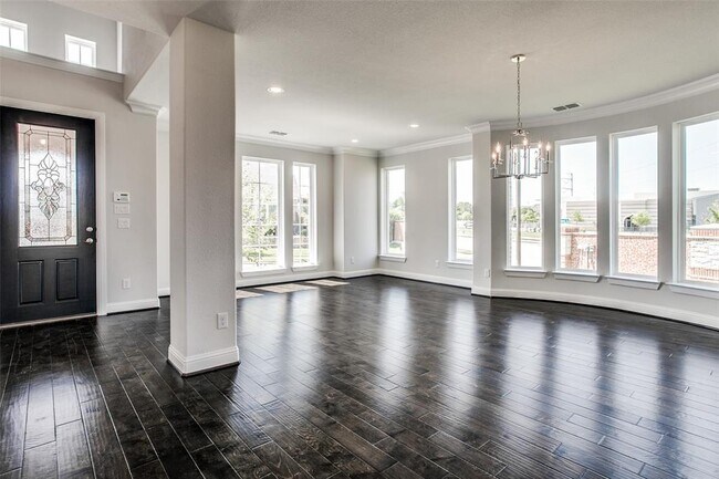 Building Photo - 7968 Ashwood Ln