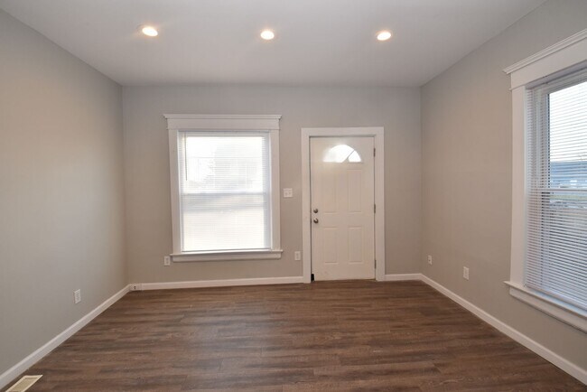 Foto del edificio - 111-113 S West St Mishawaka