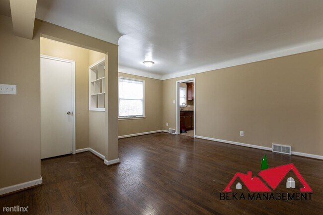 Foto del edificio - 2 br, 1 bath House - 19144 Kinloch