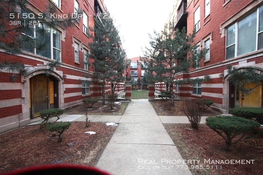 Primary Photo - 5150 S King Dr