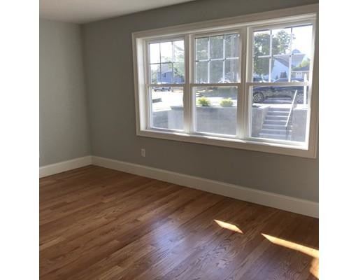 Building Photo - 142 Massasoit St