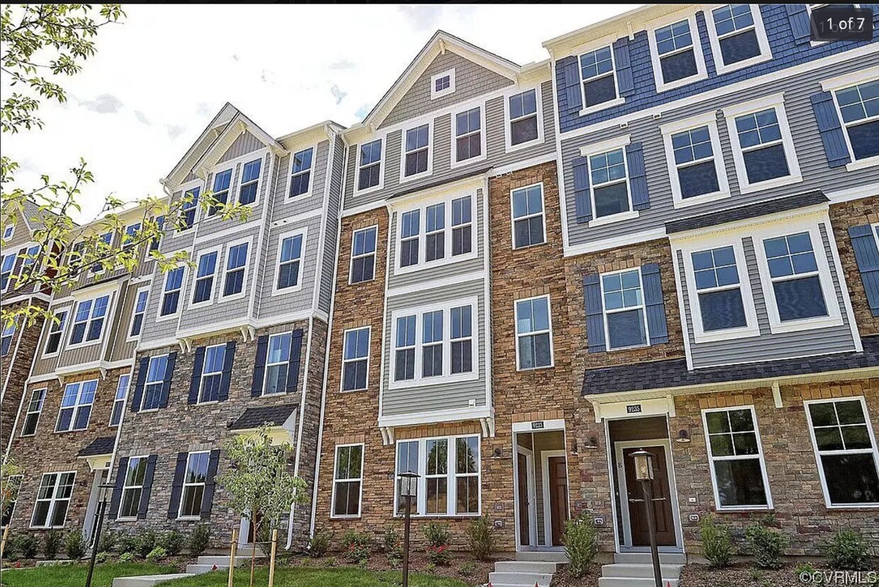 Primary Photo - 9233 Magellan Pkwy