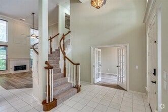 Building Photo - 2212 Grinelle Dr