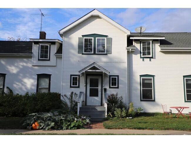 Building Photo - 711 Washington St