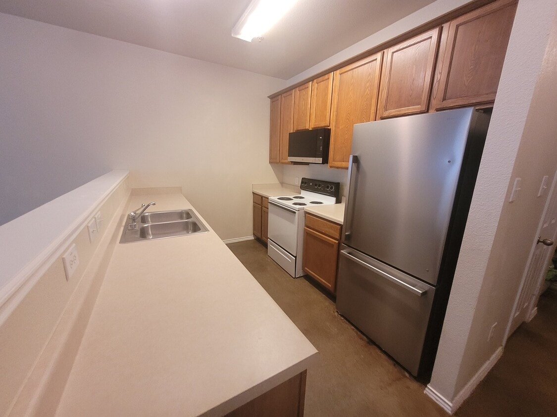 Photo - 10806 Mathom Landing (Universal City, TX)