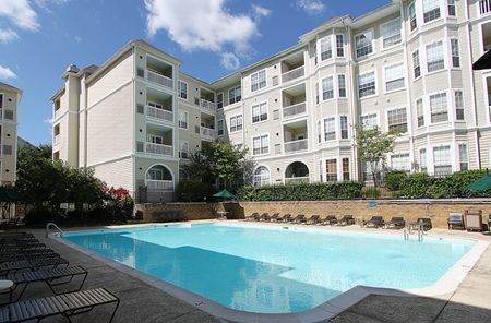 Piscina - 4560 Strutfield Ln