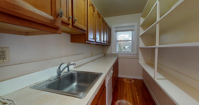 Foto del edificio - Private room in 4 bedroom Somerville Apart...