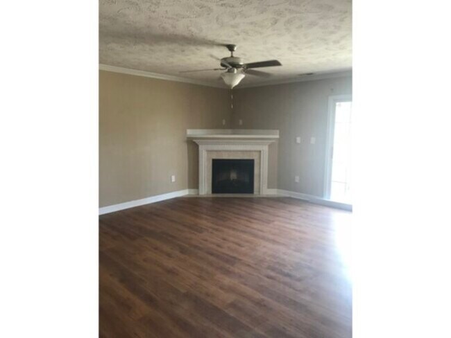 Building Photo - 1830 102 Balmoral Dr Fayetteville, Nc 28304