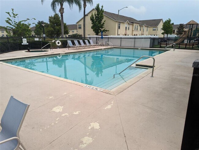 Foto del edificio - 2780 Club Cortile Cir