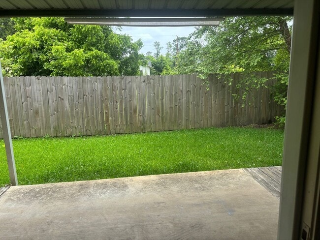 Building Photo - 2B/2B Home Available in Sulphur